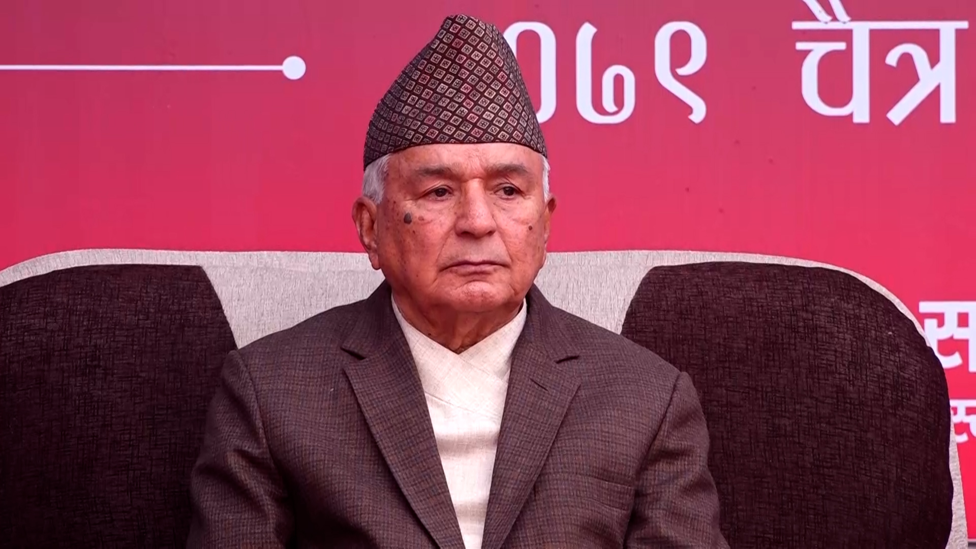 कांग्रेसमा ‘सादगी’ नेताको छवि बनाएका पौडेल राष्ट्रपतिको सुरुवाती कार्यकालमै विवादित