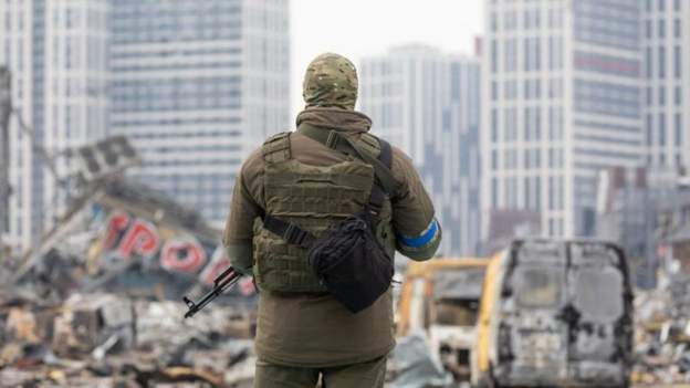 रुसी सेनालाई सहयोग गर्ने निजी सेना वाग्नर समूहले युक्रेनको बाख्मुतलाई घेरा हाल्यो