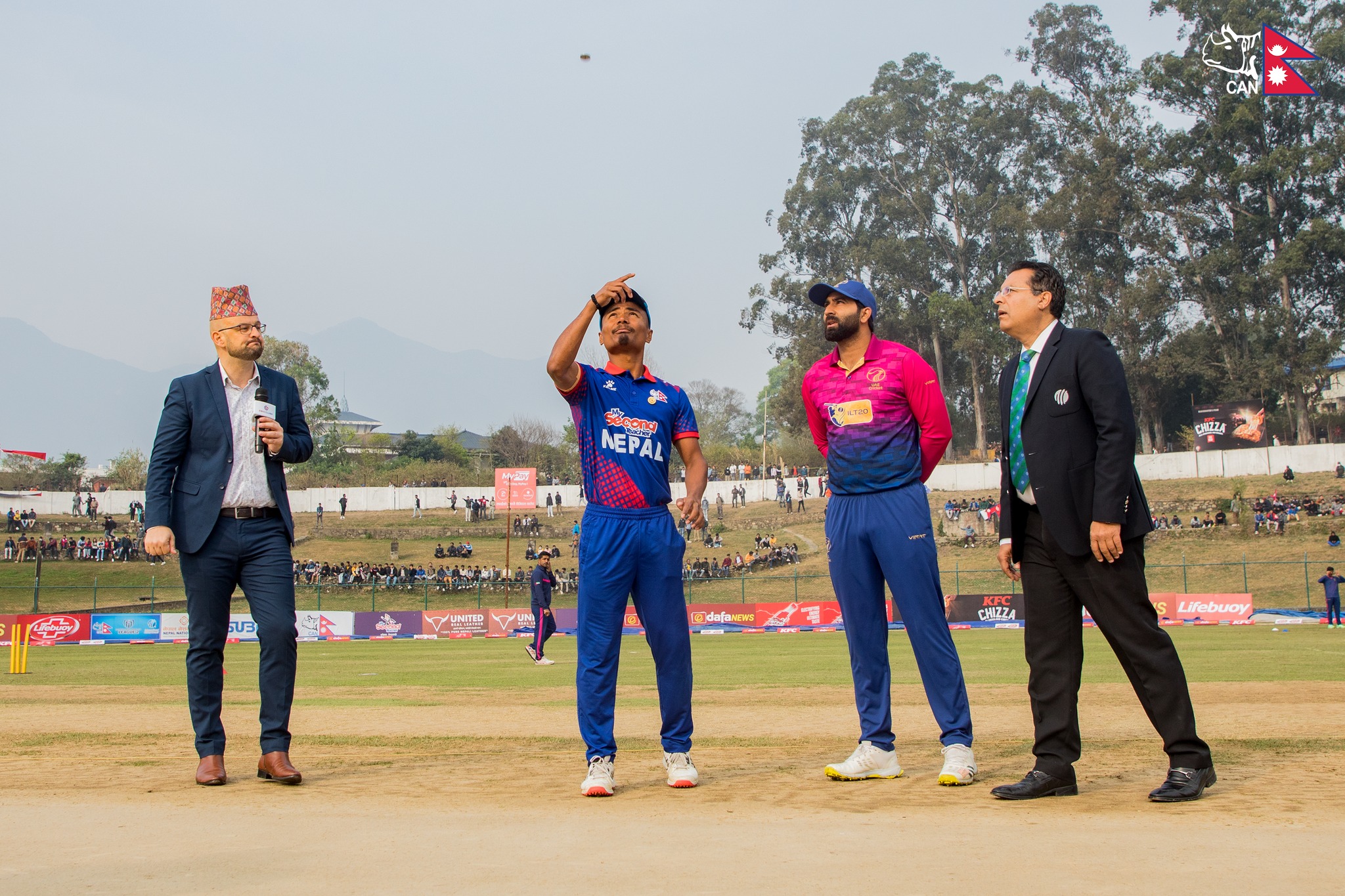 नेपालले फिल्डिङ गर्दै, टिममा एक परिवर्तन