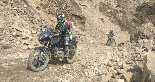 बारपाक–लाप्राक सडक स्तरोन्नतिमा ढिलाइ