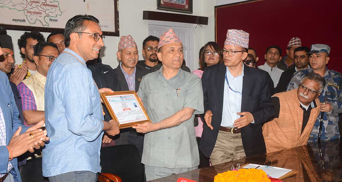 तनहुँवासीले गर्व गर्न सक्ने काम गरेर देखाउँछु : सांसद डा. वाग्ले