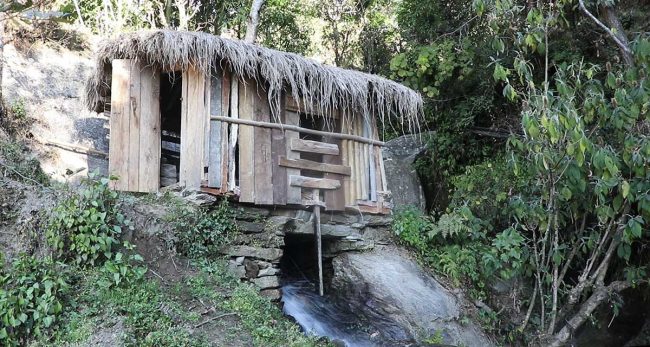 घट्टकै भरमा चल्दछ दैनिकी