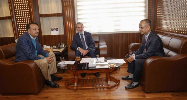 आयोजना कार्यान्वयन प्रभावकारी बनाउन अर्थमन्त्रीसँग विश्व बैंक र एडिबीको आग्रह