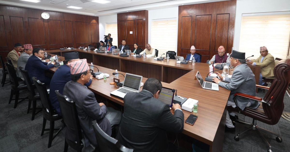 सिंहदरबारमा मन्त्रिपरिषद् बैठक जारी