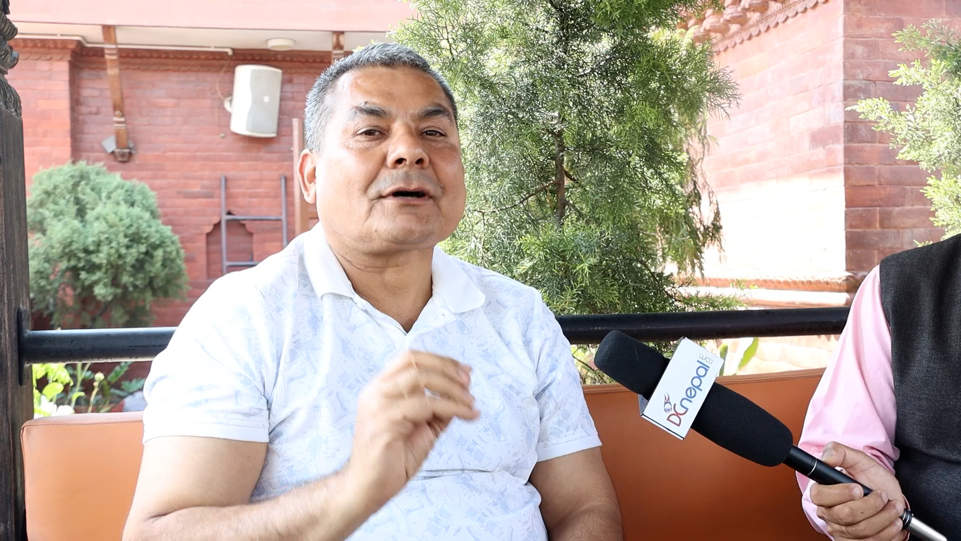 रास्वपाका अन्य तीन जना सांसदको अडियो सार्वजनिक गर्ने दुर्गा प्रसाईंको चेतावनी [भिडियो]