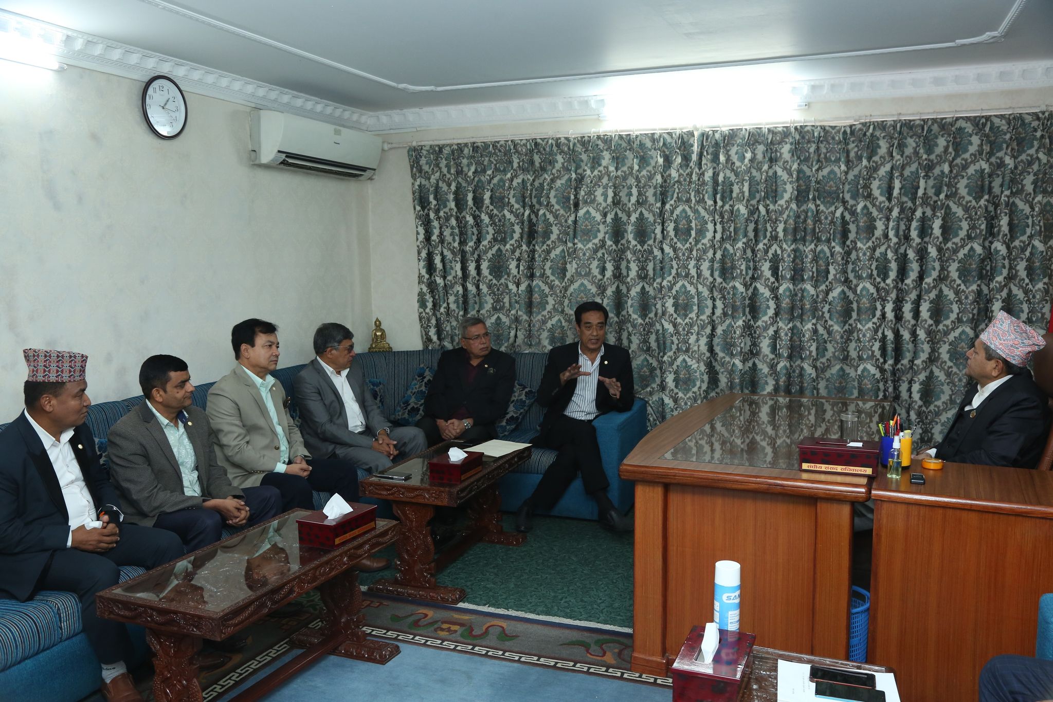 अख्तियारको क्षेत्राधिकार विस्तार रोक्न सभामुखलाई चेम्बरको ज्ञापनपत्र