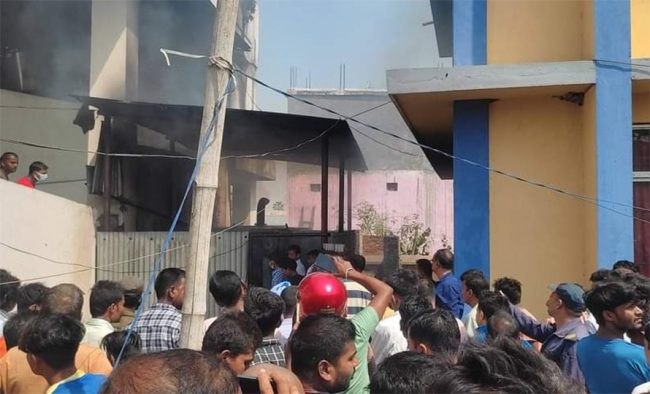 प्रादेशिक अस्पताल सिरहामा आगलागी हुँदा भागदौडमा परि एक जनाको मृत्यु
