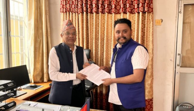 सेती प्रादेशिक अस्पतालमा कर्मचारी छनौटमा चलखेल भइरहेको प्रति सदस्य भट्टले गराए मेसुको ध्यानाकर्षण