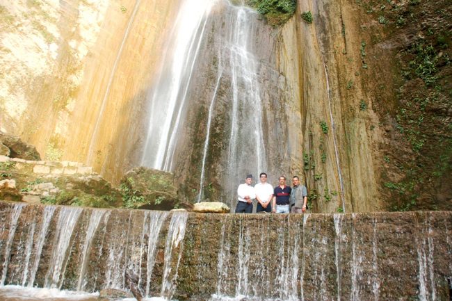 पर्यटकको रोजाइमा जलविरे झरना