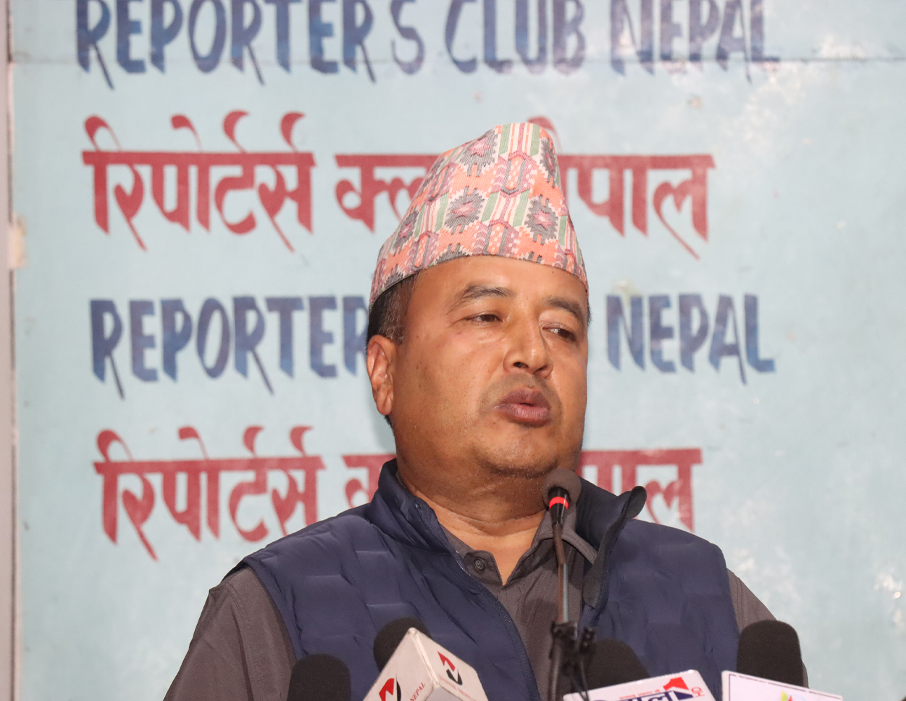 महेश बस्नेतको भावुक स्टाटस- घरबारविहीन भएँ