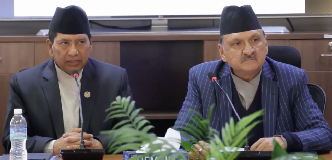 कर छलि र अवैध गतिविधि रोक्न अर्थमन्त्री र गृहमन्त्रीबीच छलफल