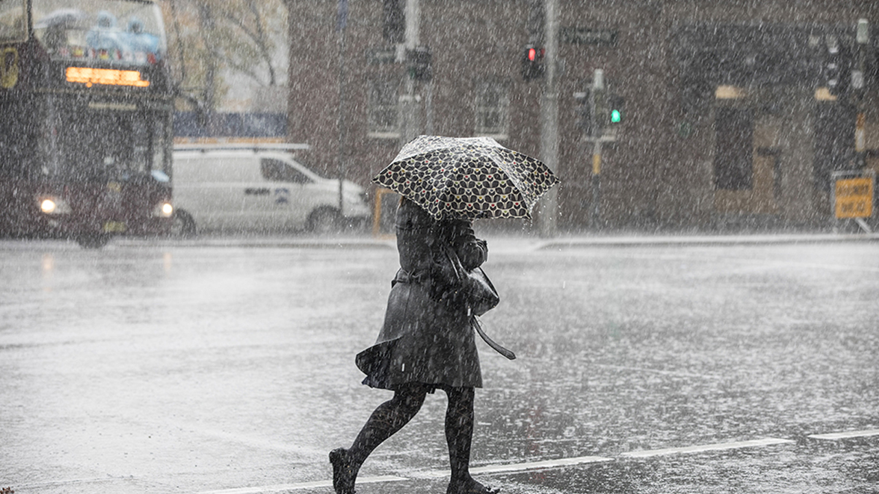 वर्षाको समयमा यसरी सुकाउनुहोस् लुगा, गन्ध र ओसिलोपन हुँदैन