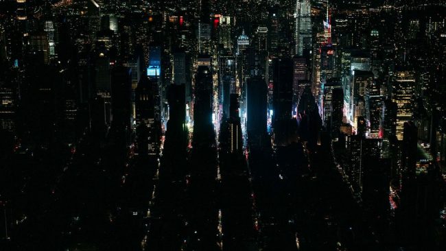 आँधीका कारण दश लाखभन्दा बढी क्यानडाली अन्धकारमा