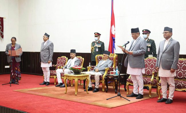 एकीकृत समाजवादीकी नन्दा चपाईंले लिइन् यातायात राज्यमन्त्रीको शपथ