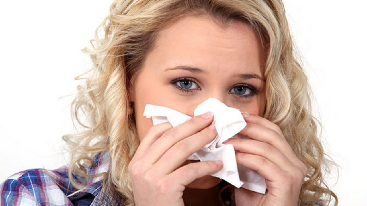 चर्को गर्मीमा पनि चिसो लागेर हैरान हुनुहुन्छ ? अपनाउनुहोस् यी ४ घरेलु उपाय