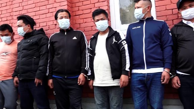 मृत्यु बीमा वापतको रकम ठगी गर्ने गिरोह प्रहरीको फन्दामा {भिडियो}