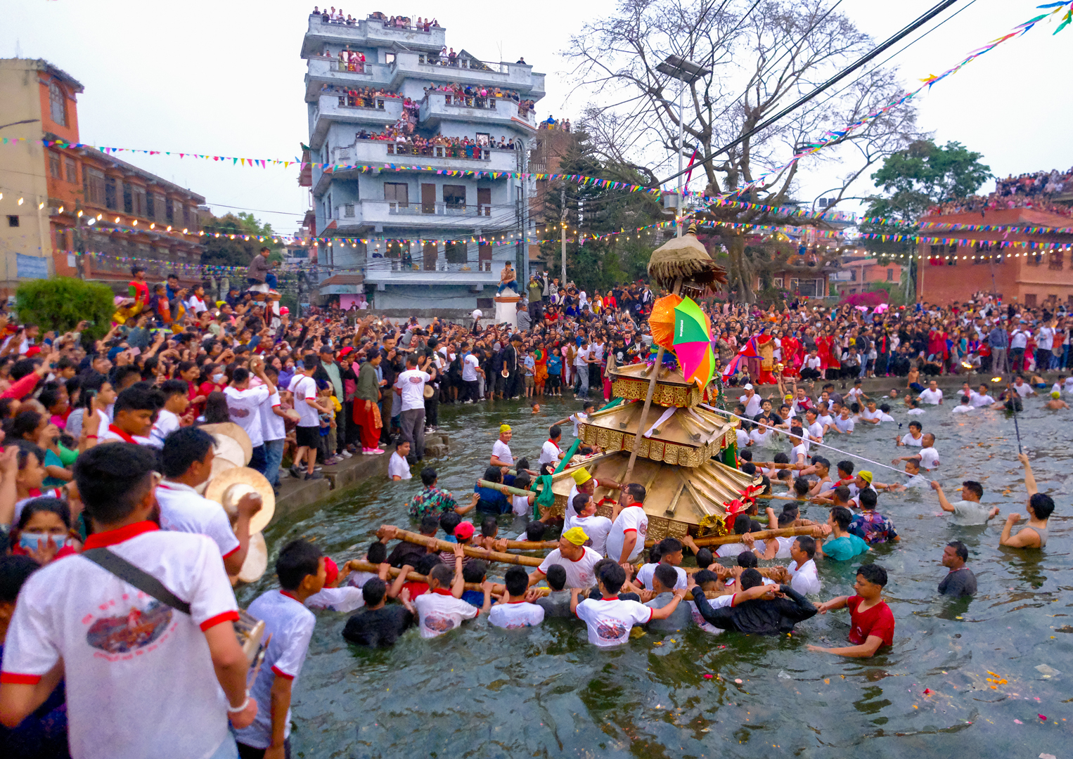 गहनापोखरीमा गहना खोज्ने जात्रा [ फाेटाेफिचर ]
