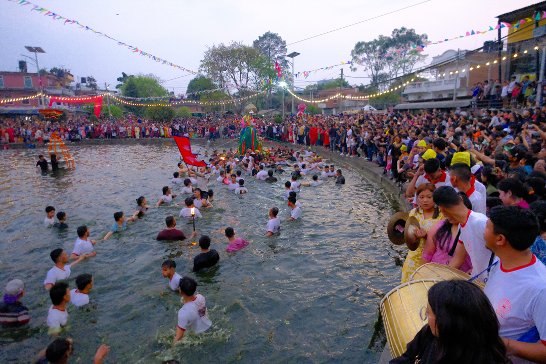 गहनापोखरीमा गहना खोज्ने जात्रा [ फाेटाेफिचर ]