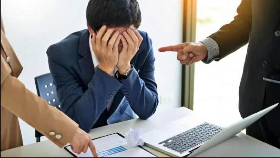 पितृलाई श्रद्धाञ्जली दिन कर्मचारीले बिदा मागे, मालिकले गरे अनौठो माग !