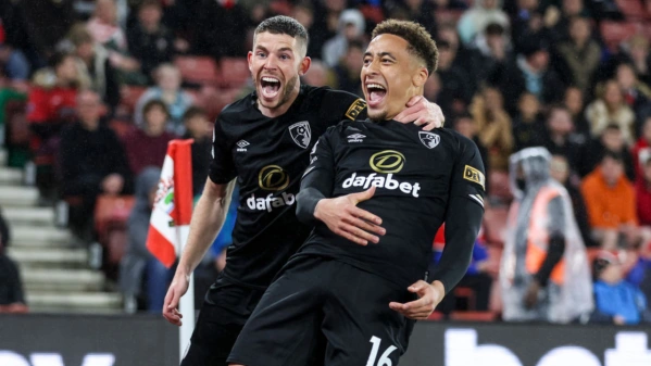 इंग्लिस प्रिमियर लिगः म्यानचेस्टर र टोटनहम बराबरीमा रोकिए