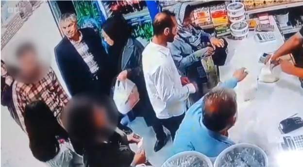 कपाल नढाकेको भन्दै २ महिला गिरफ्तार, टाउकोमा दही फ्याँकियो