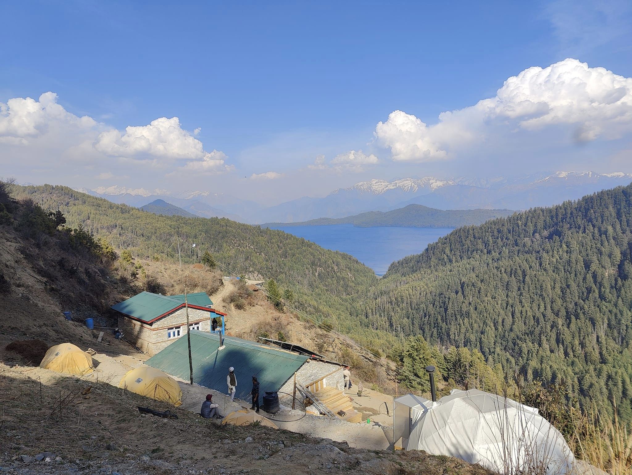 सुविधासम्पन्न होटेलसँंगै बढ्यो रारामा पर्यटक आगमन