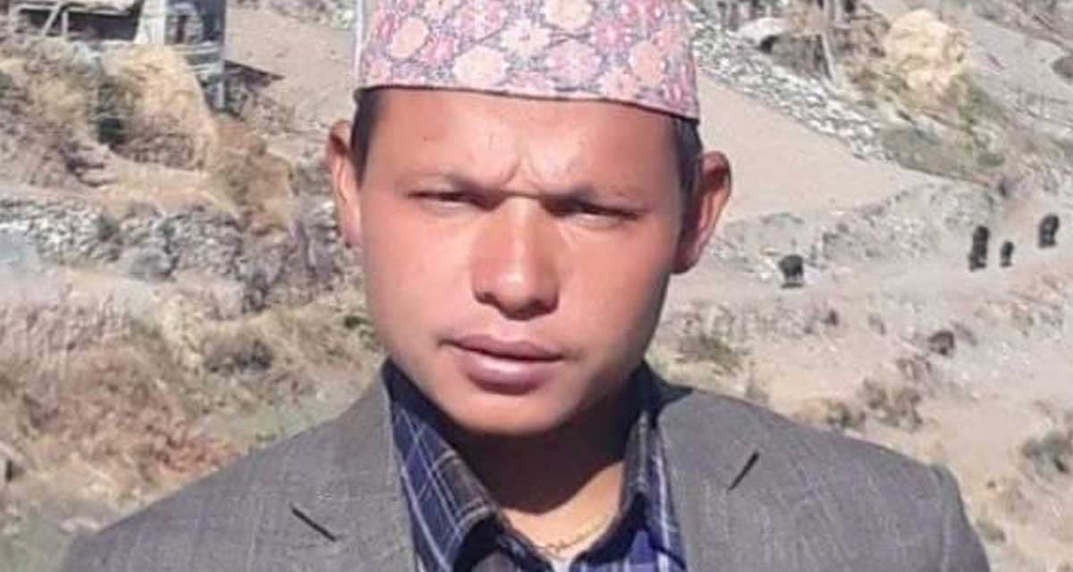 छाँयानाथकाे मेयर : जाे पारिश्रमिक लिदैनन्, हरेक शुक्रबार श्रमदान गर्छन्