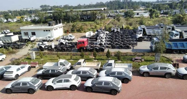 वीरगञ्ज आईसीपीमा थन्किए एक हजारभन्दा बढी नयाँ सवारी साधन