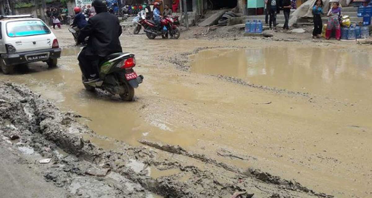 आठ वर्षमा पनि पूरा भएन जोरपाटी-गोकर्ण-सुन्दरीजल सडक