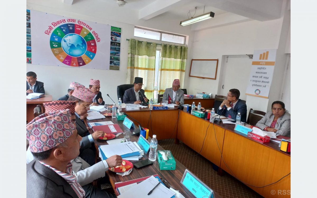 इमान्दारिताले विचौलिया अन्त्य गर्छः कानुनमन्त्री गुरुङ