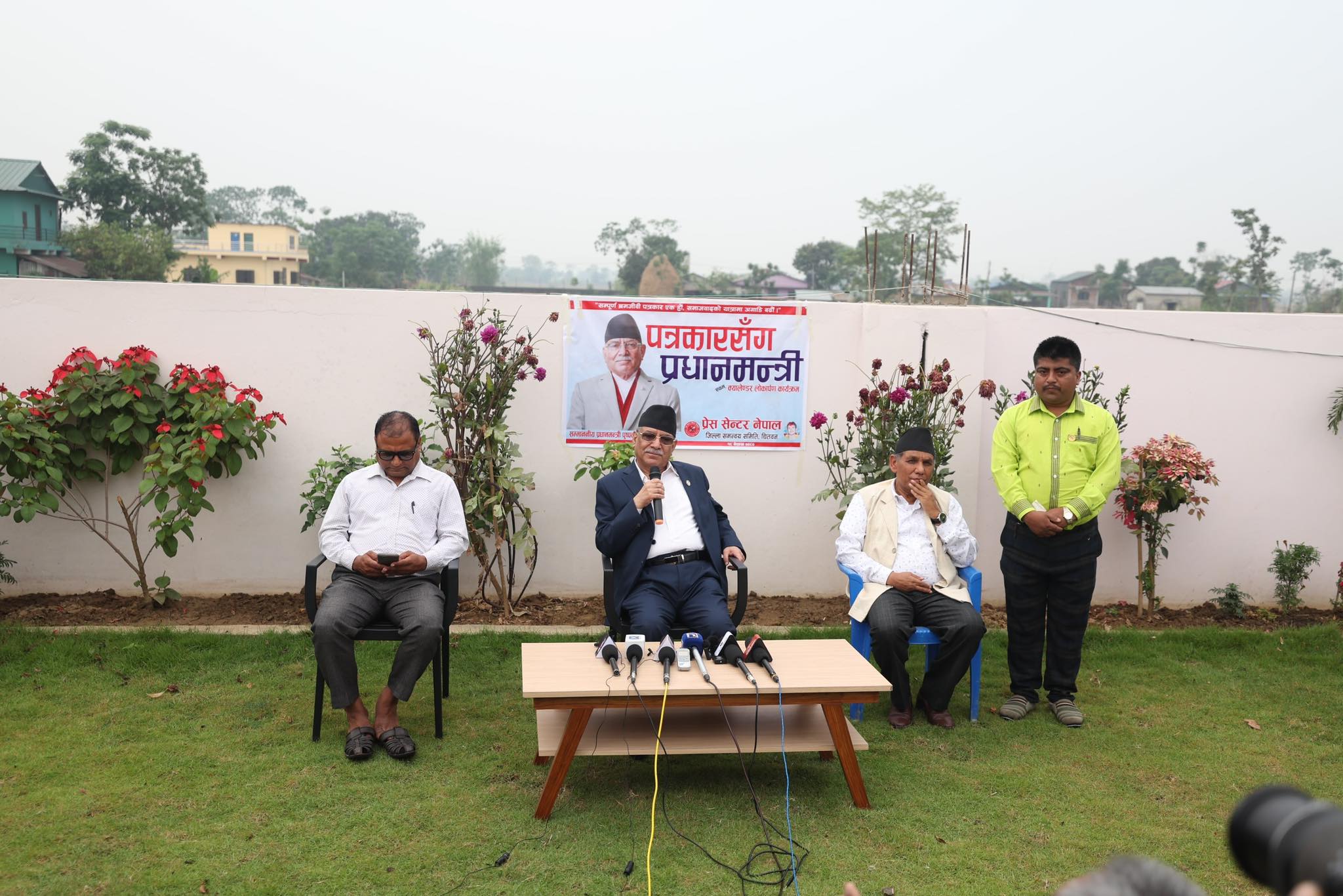 अयोग्य लडाकुलाई दुई लाख दिने निर्णयबाट पछि हट्न सकिँदैन : प्रधानमन्त्री