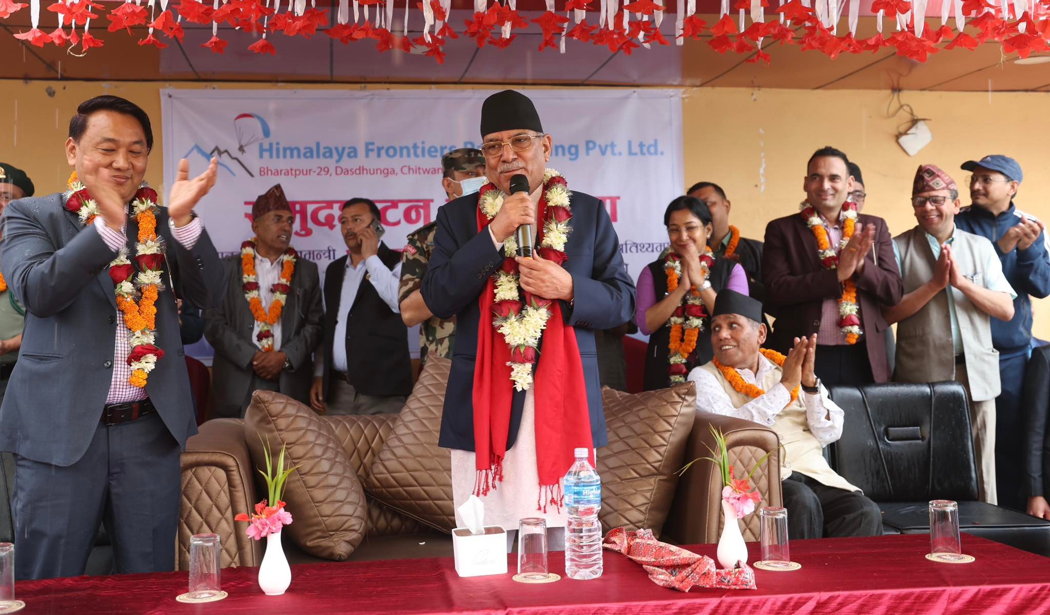 प्याराग्लाइडिङले पर्यटन प्रवर्द्धनमा मद्दत पुग्छ : प्रधानमन्त्री  प्रचण्ड