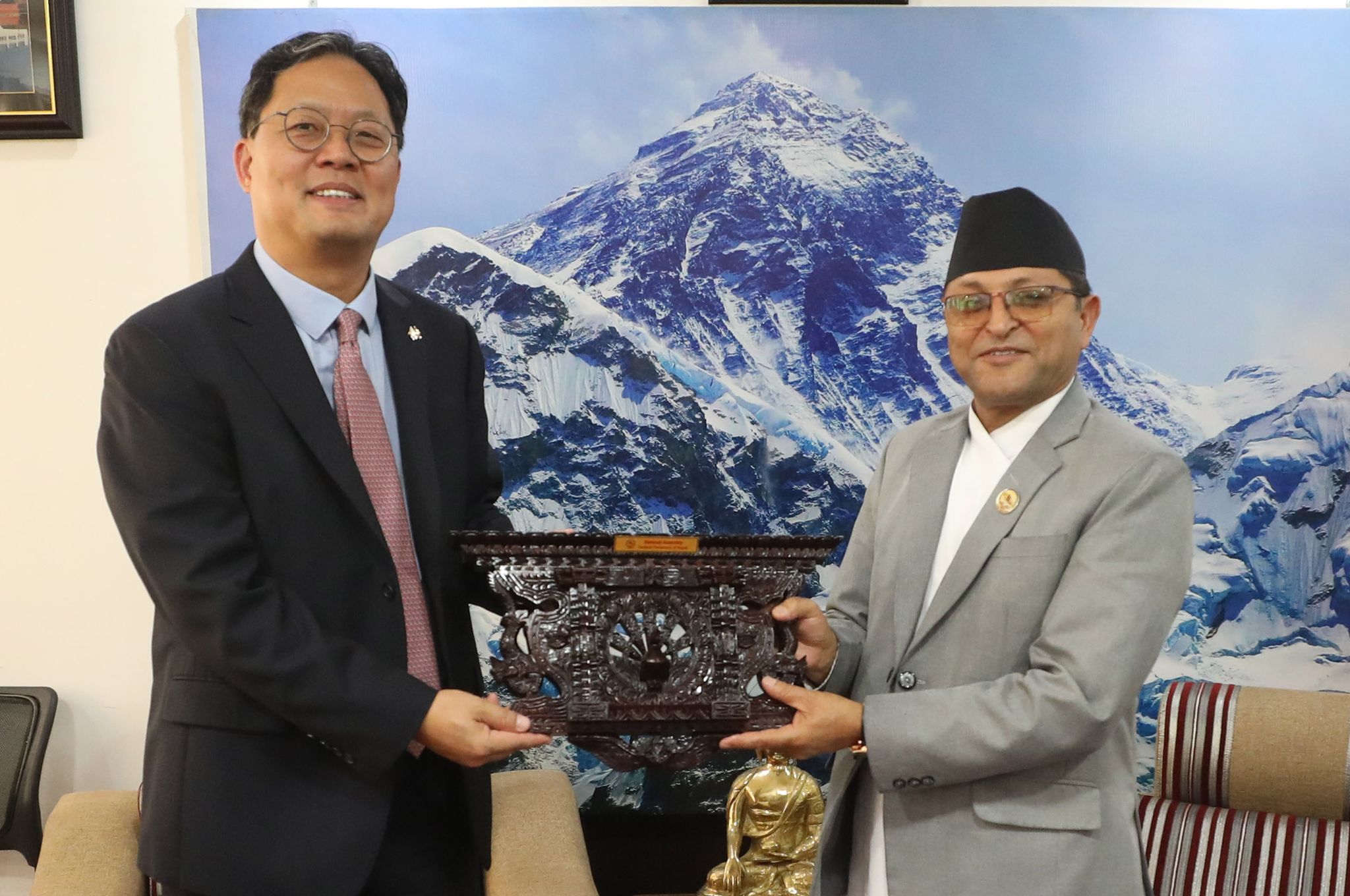 राष्ट्रियसभा अध्यक्ष तिमिल्सिनासँग दक्षिण कोरियाका राजदूतको बिदाइ भेट