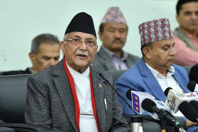 लडाकु शिविरमा भएको भ्रष्टाचारको छानबिन अख्तियारले गर्नुपर्छः केपी ओली