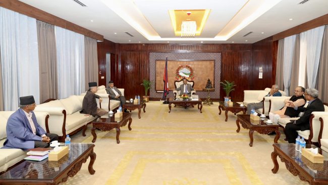 बालुवाटारमा तीन दलको बैठक, संसदलाई प्रभावकारी बनाउने विषयमा छलफल