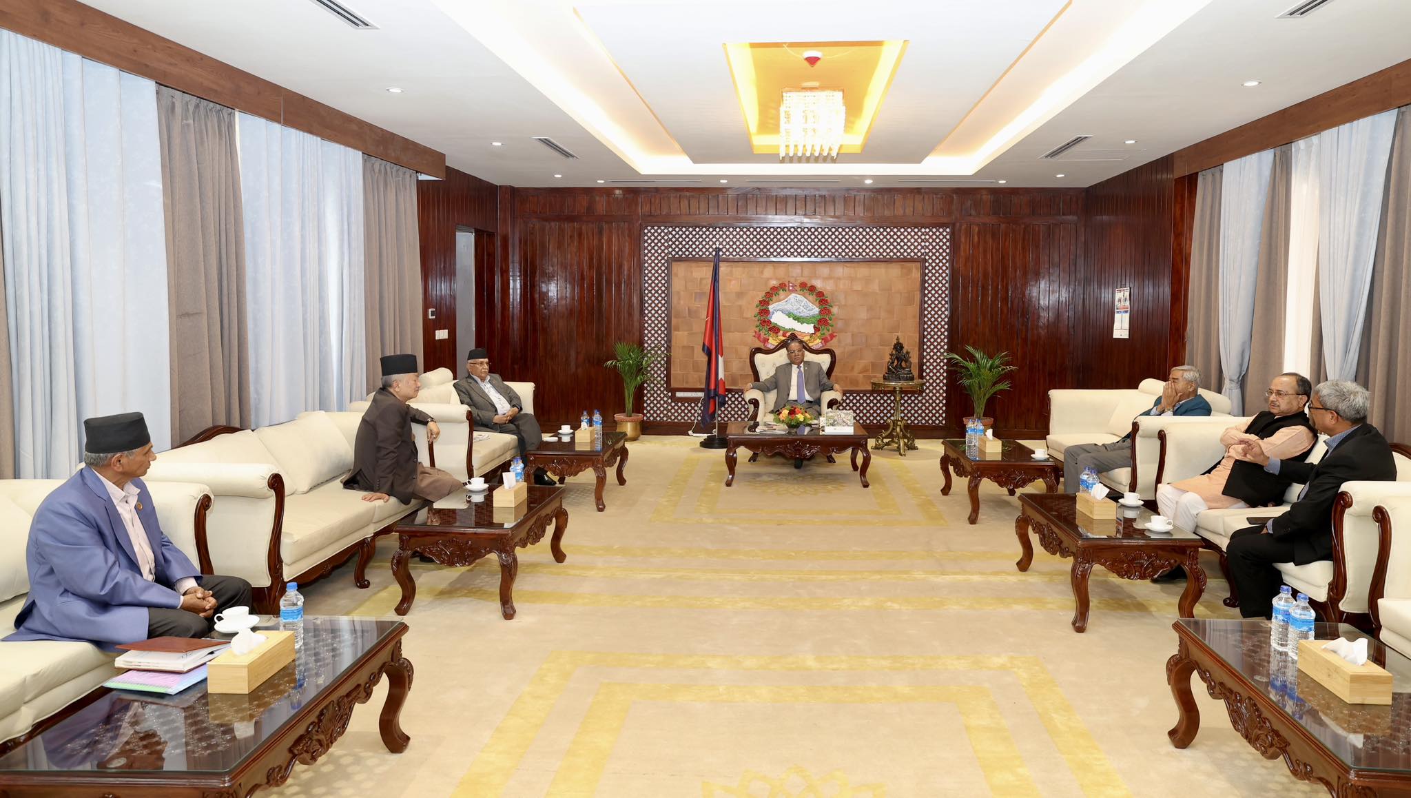 बालुवाटारमा तीन दलको बैठक, संसदलाई प्रभावकारी बनाउने विषयमा छलफल