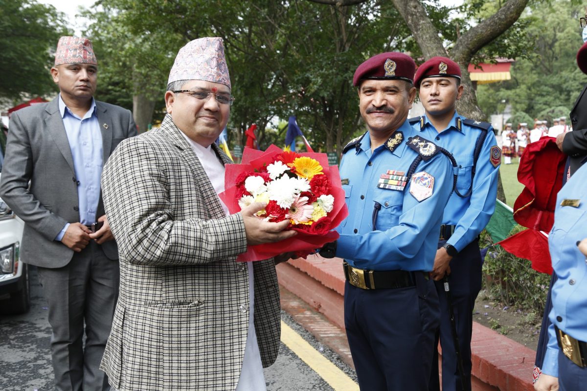 प्रहरीलाई गृह सचिवको निर्देशन, ‘शासक होइन सेवक बन्नुहोस्’