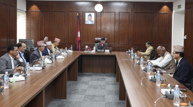 सिंहदरबारमा मन्त्रिपरिषद्को बैठक जारी