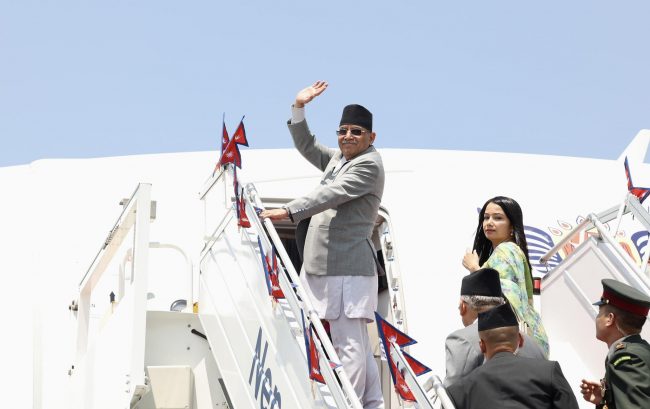 प्रधानमन्त्री दाहाल नयाँ दिल्ली प्रस्थान