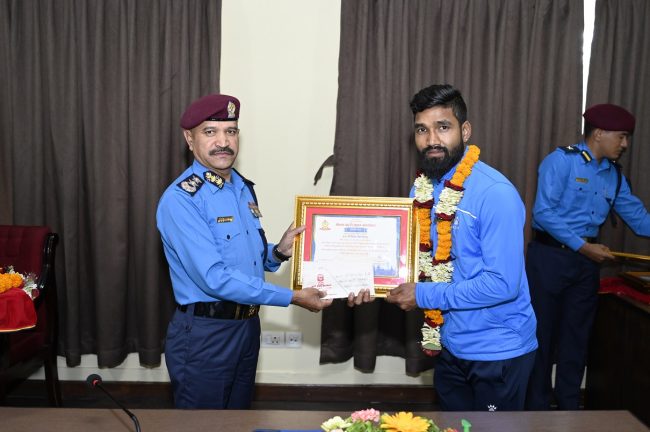 नेपाल प्रहरीका क्रिकेट खेलाडीहरू सम्मानित