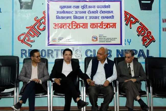 क्यान्सर हुनुको ८० प्रतिशत कारण धुम्रपान र मध्यपान भएको चिकित्सकहरुको भनाई