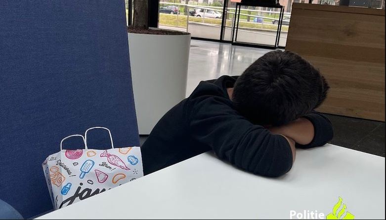 टर्कीका भूकम्पपीडित ५ वर्षका बालक रहस्यमय तरिकाले नेदरल्याण्ड पुगे