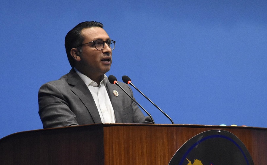 अर्थतन्त्रको सुधार झारफुकले पुग्दैन, सर्जरी नै गर्नुपर्छ : डा स्वर्णिम वाग्ले