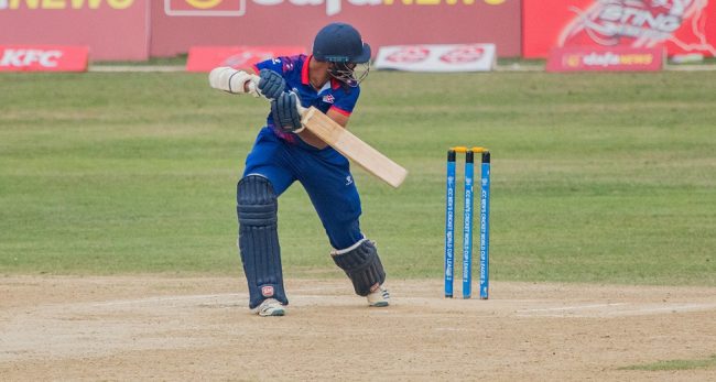 गुलशन झाको अर्धशतक