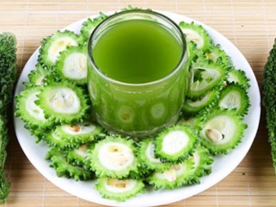 मधुमेहका बिरामीका लागि वरदान ‘करेला’: कसरी काम गर्छ र खाने सही तरिका के हो?