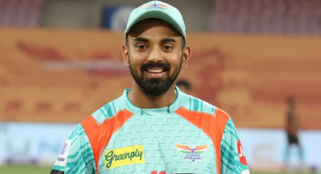 लखनउका कप्तान केएल राहुल आईपीएलबाट बाहिरिए