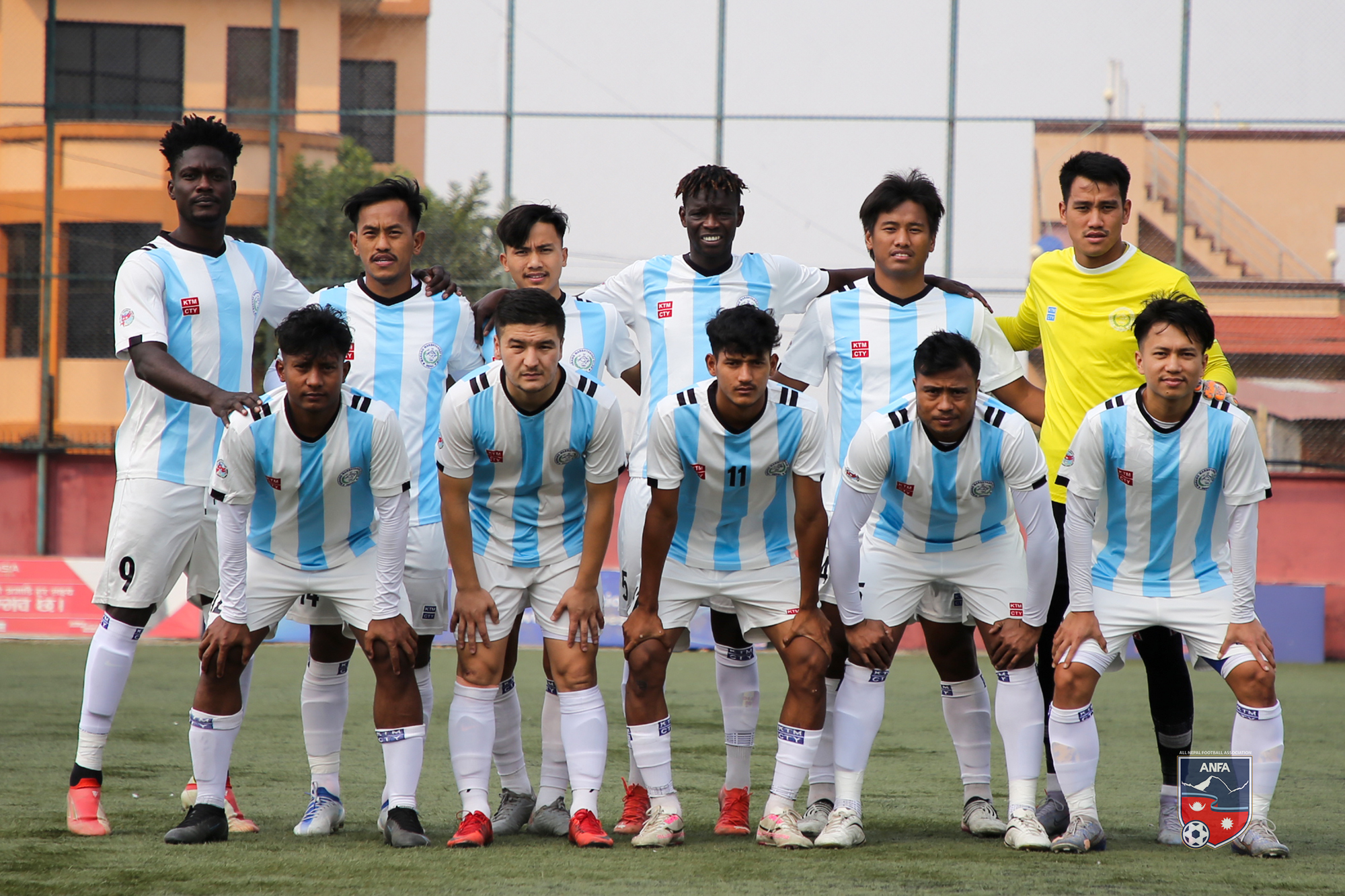 फ्रेन्ड्ससँग मछिन्द्र तथा मनाङसँग संकटाको बराबरी