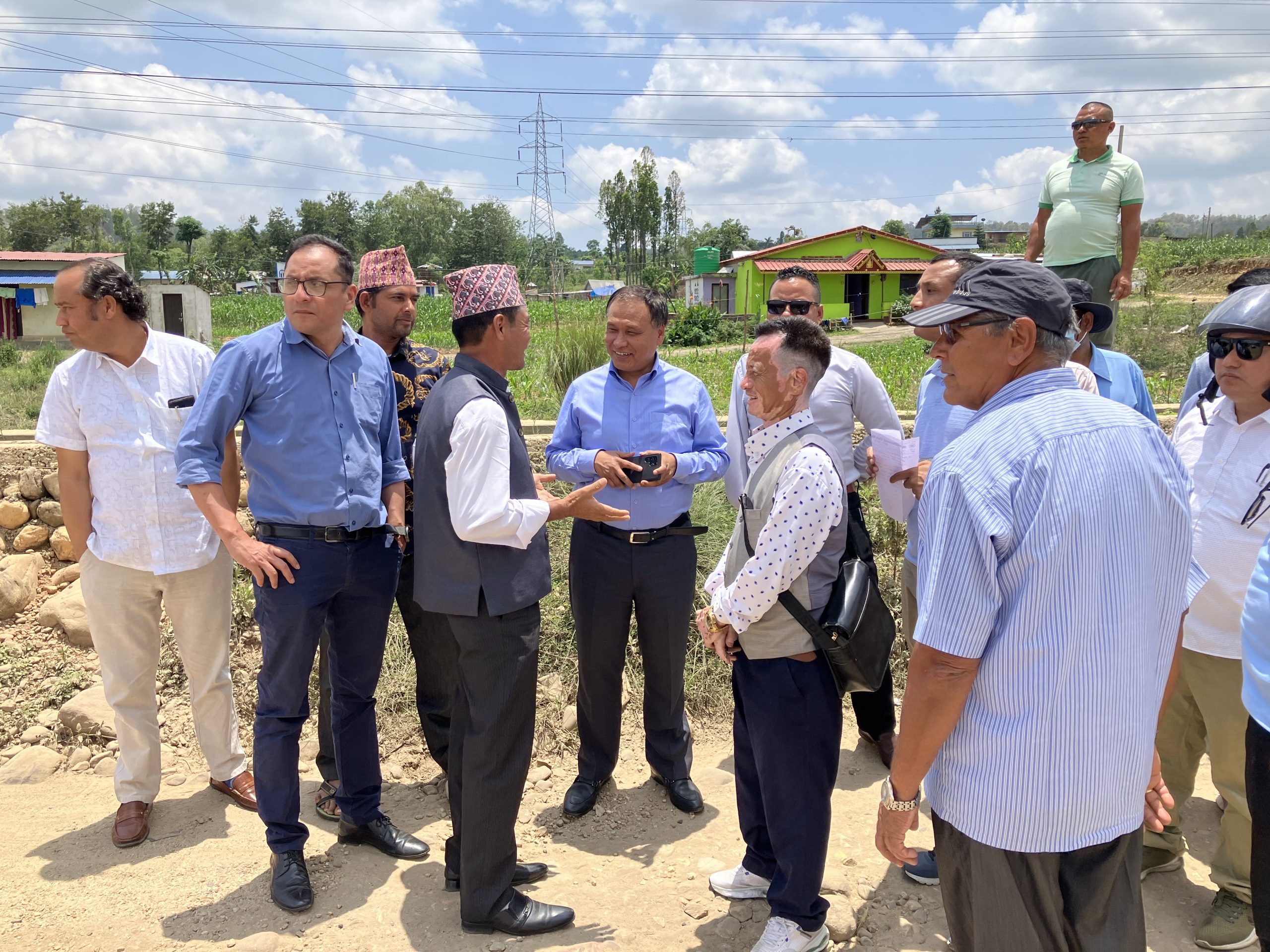 १३२ केभी प्रसारण लाइनको तार फेर्न हेटौंडा क्षेत्रमा अवरोध