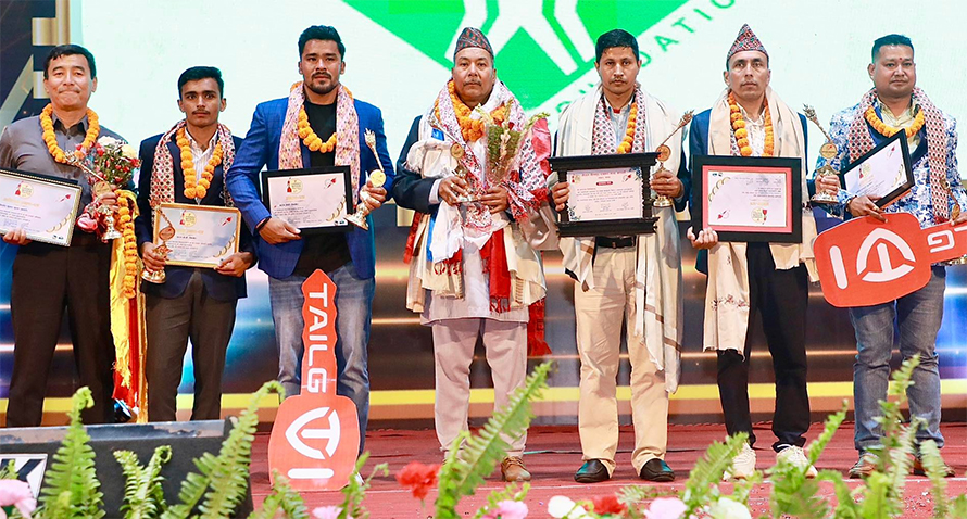 पोखरा स्पोर्टस् अवार्ड : करण र सावित्रा वर्ष खेलाडी घोषित