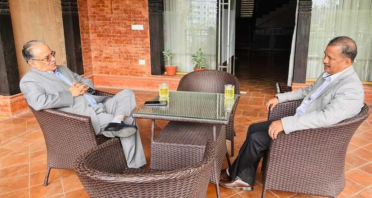 प्रधानमन्त्री दाहाल र विप्लवबीच भेटवार्ता, पार्टी एकताका बारेमा पनि छलफल